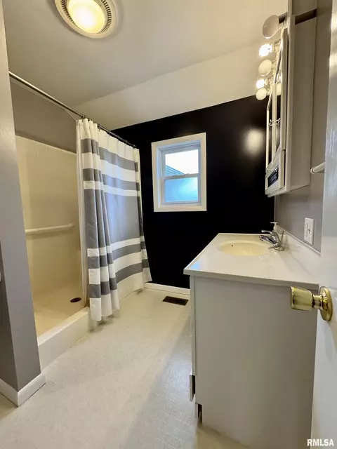 12144 N 1050th Rd, Macomb, IL 61455 photo 32