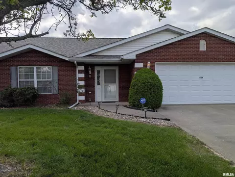 Exterior - 1506 Apache Dr, Marion, IL 62959 photo 3 of 9