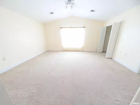 Bedroom - 1506 Apache Dr, Marion, IL 62959 photo 2 of 4