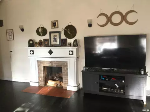 Other - 300 W Spring St, Anna, IL 62906 photo 2 of 7