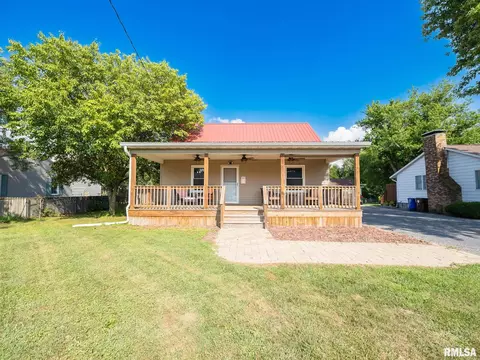 518 N Pekin Ln, Hanna City, IL 61536