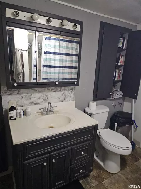 Bath - 203 State St, Benson, IL 61516 photo 1 of 2