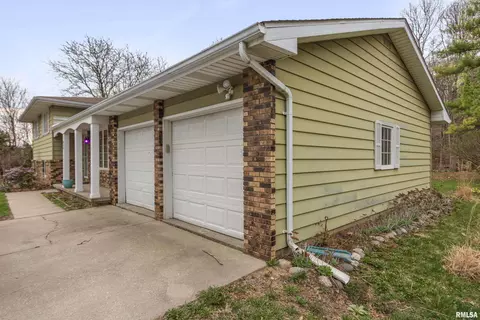 Other - 834 E Fairview St, Peoria, IL 61615 photo 1 of 11
