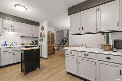 Kitchen - 834 E Fairview St, Peoria, IL 61615 photo 1 of 2