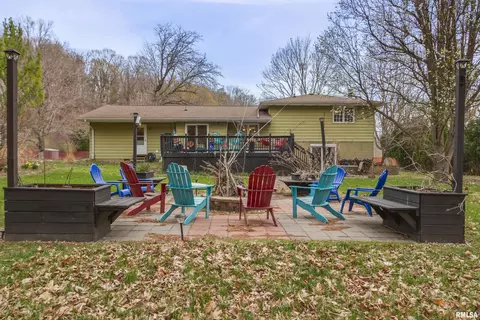 Exterior - 834 E Fairview St, Peoria, IL 61615 photo 7 of 9