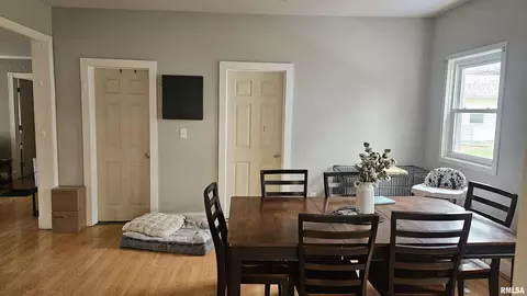 Entry Way - 146 E Polk St, Cuba, IL 61427 photo 1 of 3
