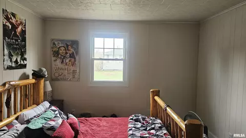 Bedroom - 146 E Polk St, Cuba, IL 61427 photo 1 of 3