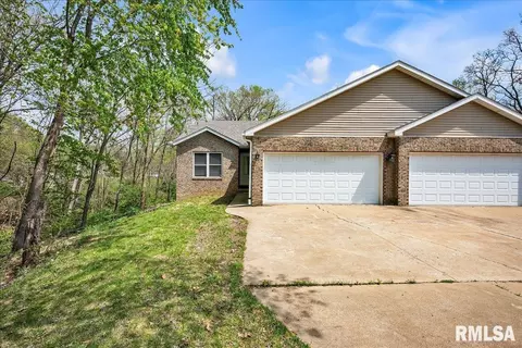 5213 W Vale Ct, Bartonville, IL 61607
