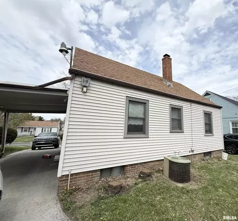 Exterior - 1002 E Willcox Ave, Peoria, IL 61603 photo 4 of 7