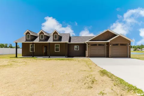 1206 Joy Ln, Johnston City, IL 62951