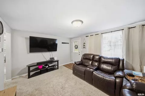 Other - 121 Bess St, Washington, IL 61571 photo 2 of 7
