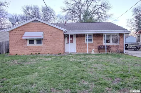 1308 N Autumn Ln, Peoria, IL 61604