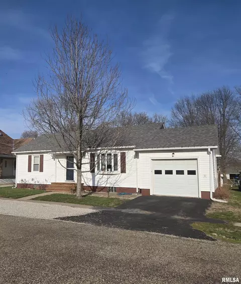 102 Coriell St, Green Valley, IL 61534