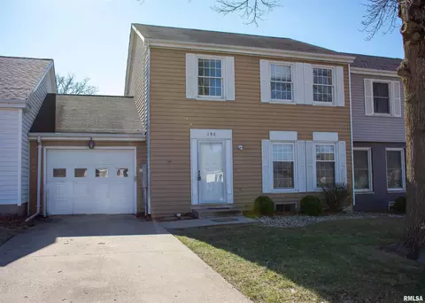 190 Arlington Dr, Macomb, IL 61455