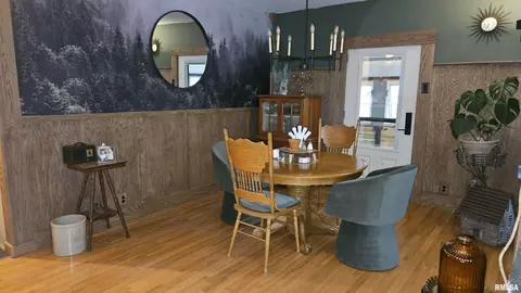 Dining - 658 Keeling Ct, Canton, IL 61520 photo 1 of 4
