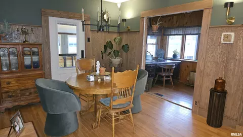 Dining - 658 Keeling Ct, Canton, IL 61520 photo 4 of 4