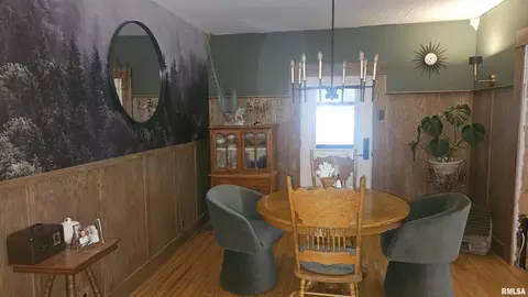 Dining - 658 Keeling Ct, Canton, IL 61520 photo 3 of 4