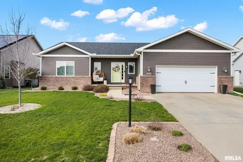 1403 Westminster Dr, Washington, IL 61571