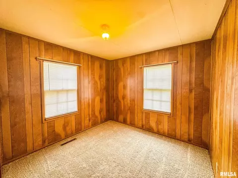 Bedroom - 10 Grove Pl, Herrin, IL 62948 photo 2 of 2