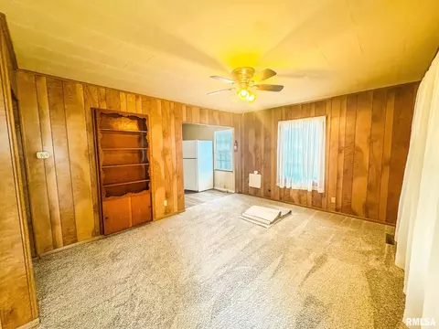 Living - 10 Grove Pl, Herrin, IL 62948 photo 1 of 1