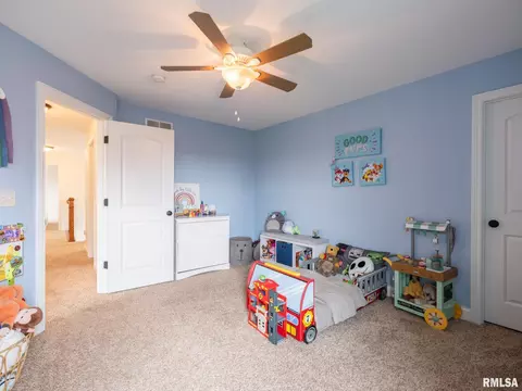 Bedroom - 1716 Rustic Oak Dr, Washington, IL 61571 photo 11 of 16