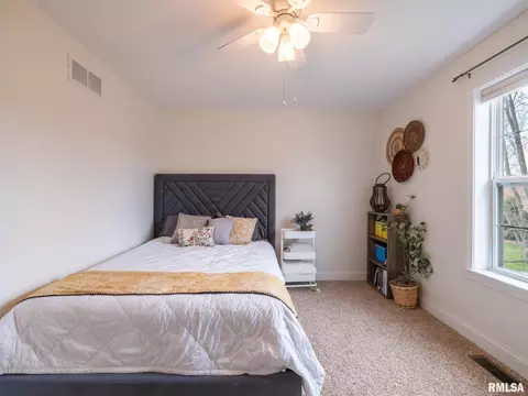 Bedroom - 1716 Rustic Oak Dr, Washington, IL 61571 photo 7 of 16