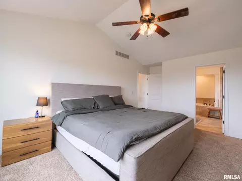 Bedroom - 1716 Rustic Oak Dr, Washington, IL 61571 photo 3 of 16