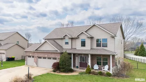 Exterior - 1716 Rustic Oak Dr, Washington, IL 61571 photo 11 of 12