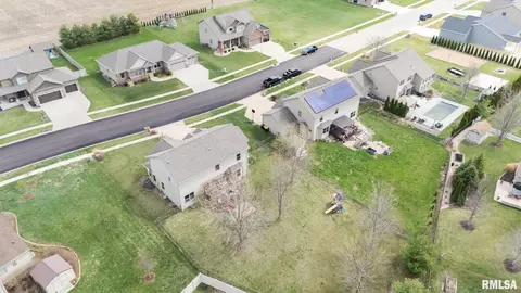 View/Area - 1716 Rustic Oak Dr, Washington, IL 61571 photo 5 of 5