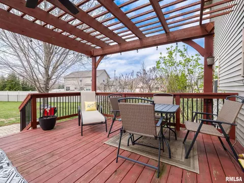 Exterior - 1716 Rustic Oak Dr, Washington, IL 61571 photo 3 of 12
