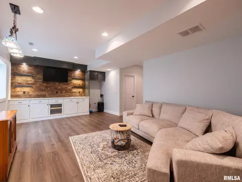 Living - 1716 Rustic Oak Dr, Washington, IL 61571 photo 1 of 10