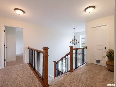 Entry Way - 1716 Rustic Oak Dr, Washington, IL 61571 photo 4 of 4