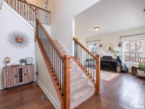 Entry Way - 1716 Rustic Oak Dr, Washington, IL 61571 photo 1 of 4