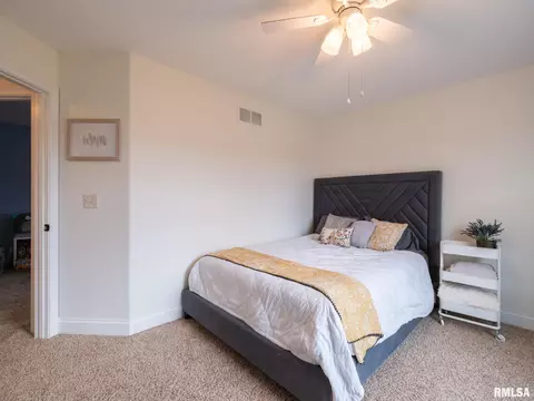 Bedroom - 1716 Rustic Oak Dr, Washington, IL 61571 photo 8 of 16