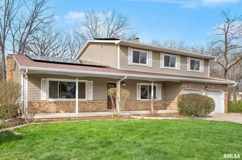 7234 N Crabapple Ct, Peoria, IL 61614