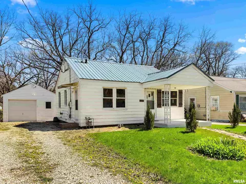 5008 N Best St, Peoria Heights, IL 61616