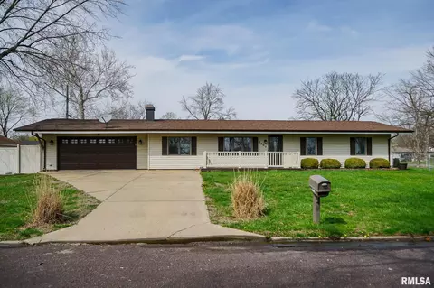 2307 W Cindy Ln, Peoria, IL 61614