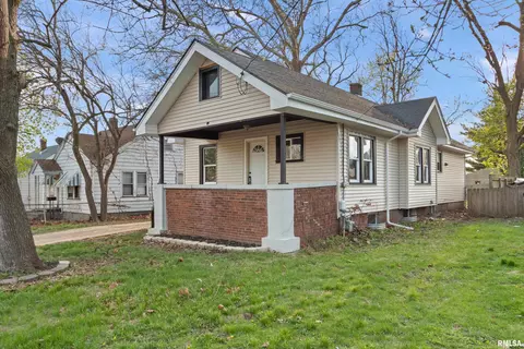 2811 N Wisconsin Ave, Peoria, IL 61603