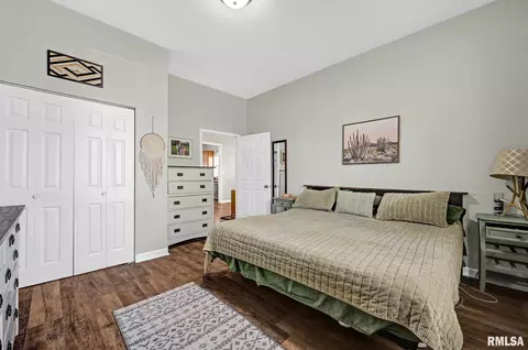 Bedroom - 504 E Adams St, Morton, IL 61550 photo 2 of 5