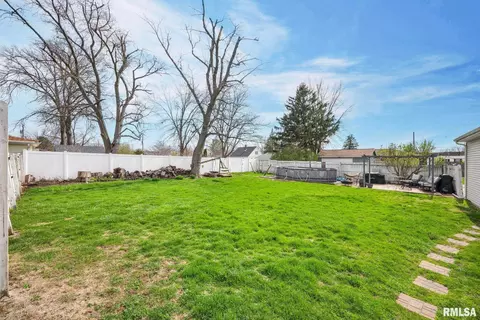 Exterior - 504 E Adams St, Morton, IL 61550 photo 2 of 7