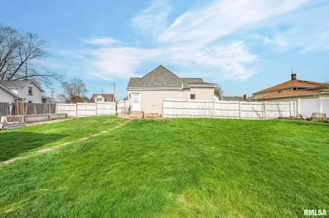 Exterior - 504 E Adams St, Morton, IL 61550 photo 6 of 7
