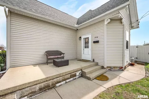 Exterior - 504 E Adams St, Morton, IL 61550 photo 1 of 7