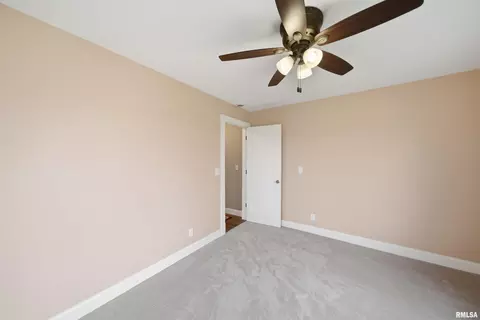Bedroom - 22014 N Route 40, Edelstein, IL 61526 photo 7 of 12