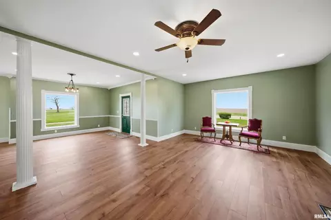 Living - 22014 N Route 40, Edelstein, IL 61526 photo 5 of 7