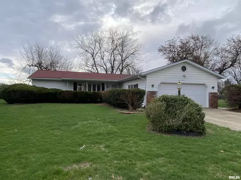 90 Banyan Dr, Canton, IL 61520