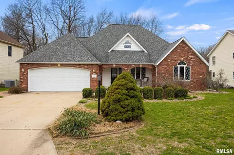 133 Cracklewood Ln, East Peoria, IL 61611