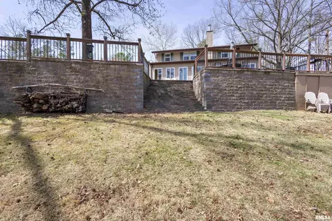 3030 Egyptian Hills Dr, Creal Springs, IL 62922
