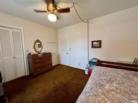 Bedroom - 833 Madelyn Ave, Macomb, IL 61455 photo 7 of 8