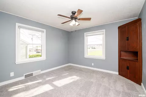 Bedroom - 206 S Walnut St, Eureka, IL 61530 photo 1 of 6
