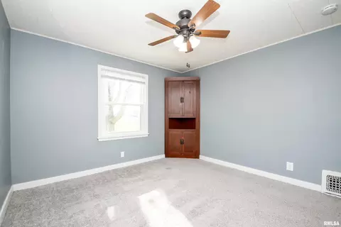 Bedroom - 206 S Walnut St, Eureka, IL 61530 photo 3 of 6